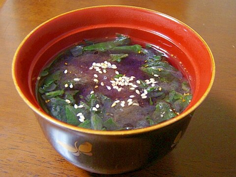 とろろ昆布と水前寺菜の手間なしとろみ汁